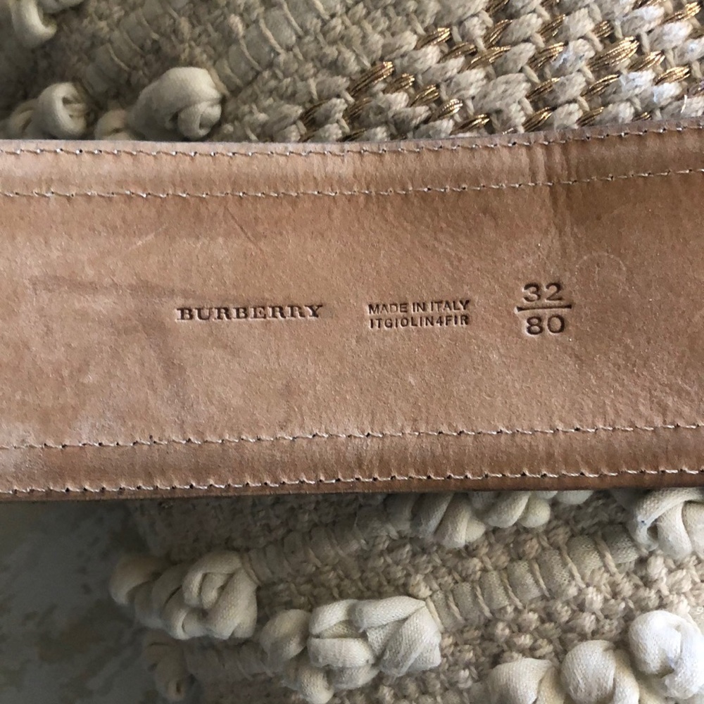 Burberry Built - Picture 2 of 3